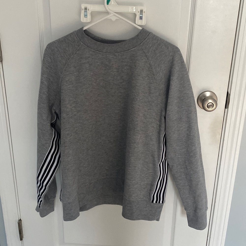 Women’s crew neck